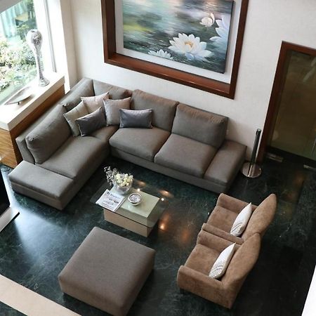 Meson Ejecutivo Guadalajara Minerva - Av Mexico Hotel Kültér fotó
