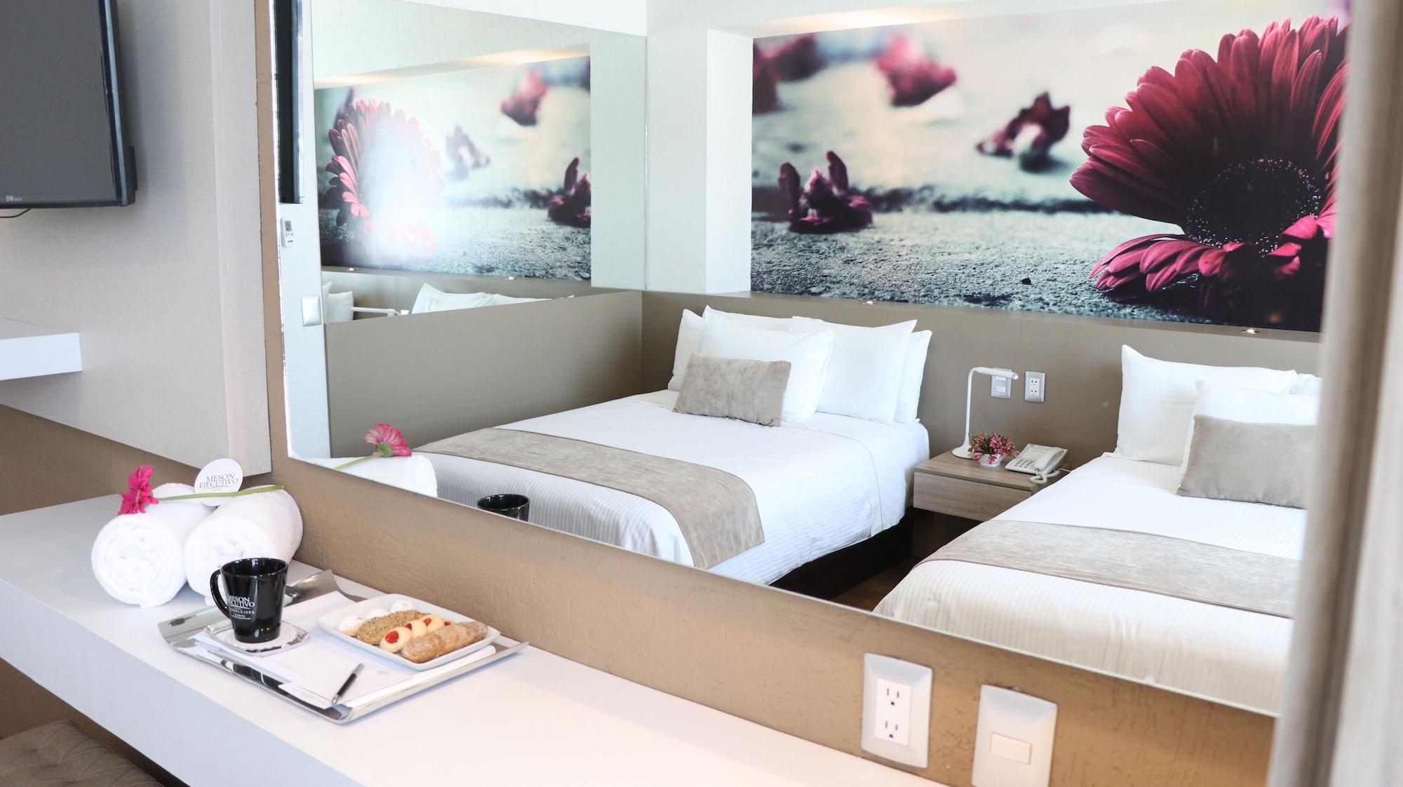 Meson Ejecutivo Guadalajara Minerva - Av Mexico Hotel Kültér fotó