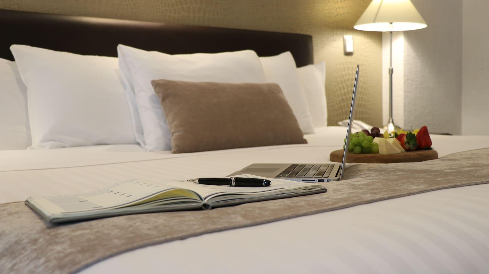 Meson Ejecutivo Guadalajara Minerva - Av Mexico Hotel Kültér fotó