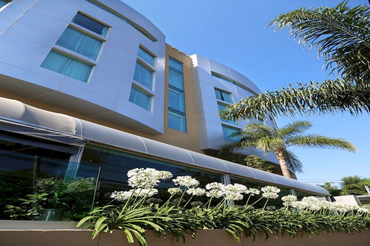Meson Ejecutivo Guadalajara Minerva - Av Mexico Hotel Kültér fotó