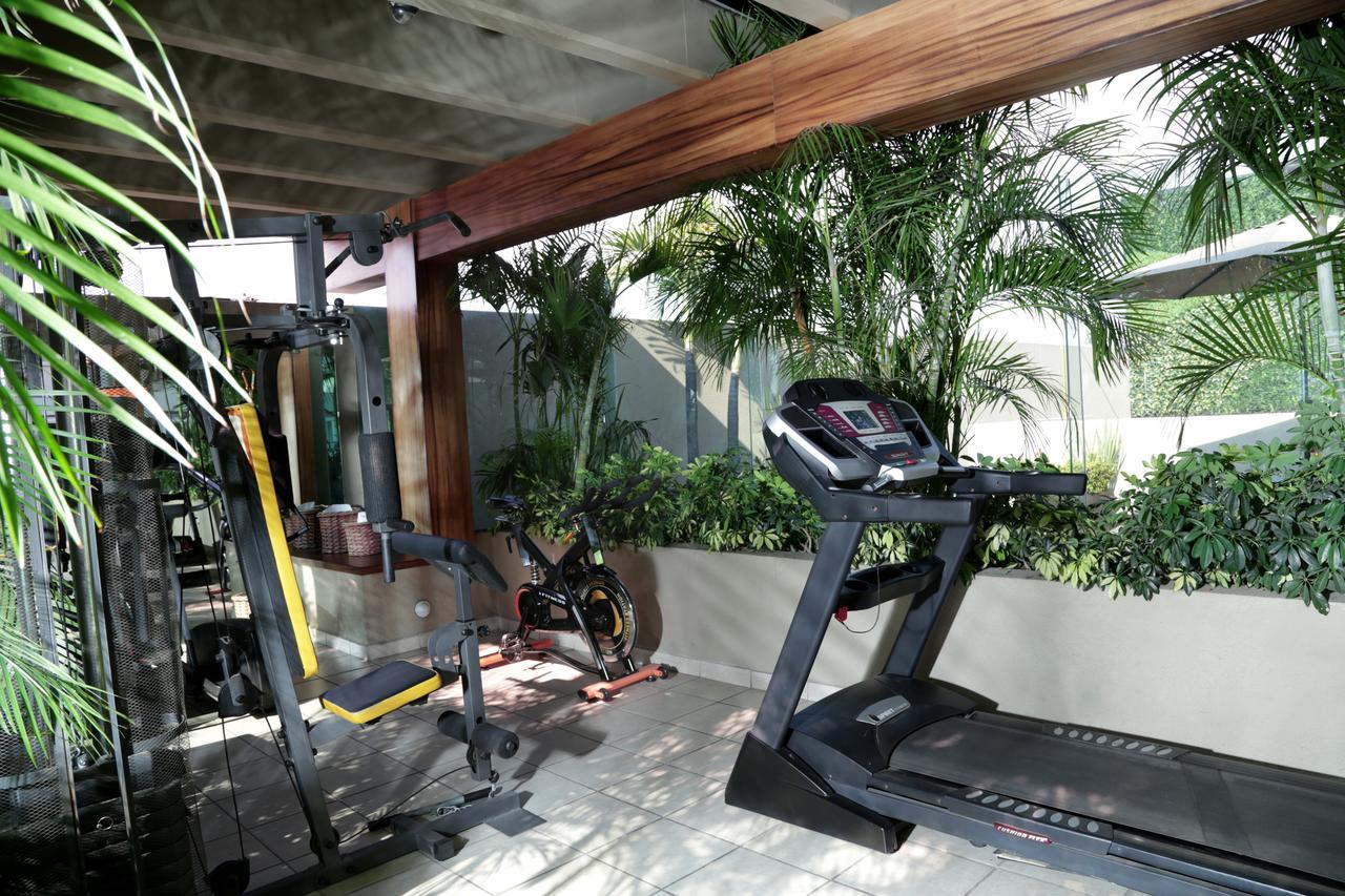 Meson Ejecutivo Guadalajara Minerva - Av Mexico Hotel Kültér fotó